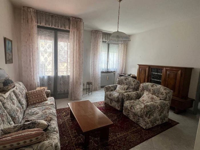 Appartamento trilocale in vendita in Via Pietro Cella, Centro, Bardi