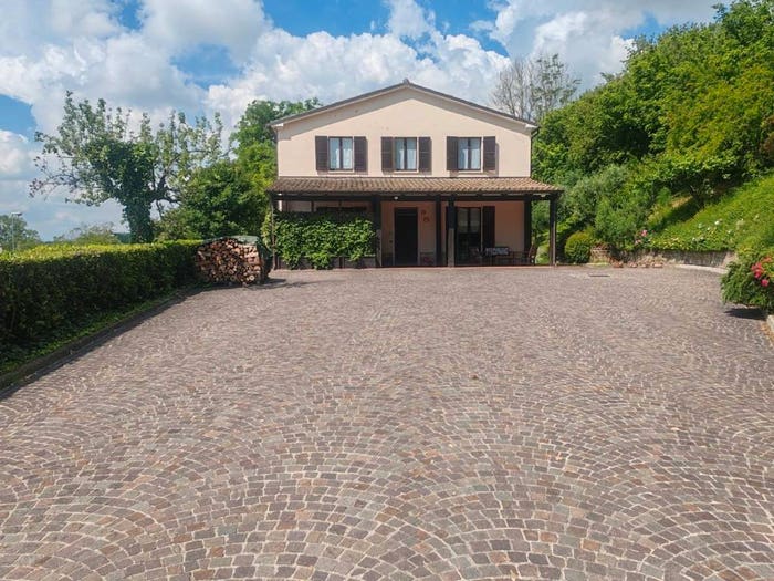 Casa con 6 locali in vendita in Contrada Piano San Michele, Mondavio