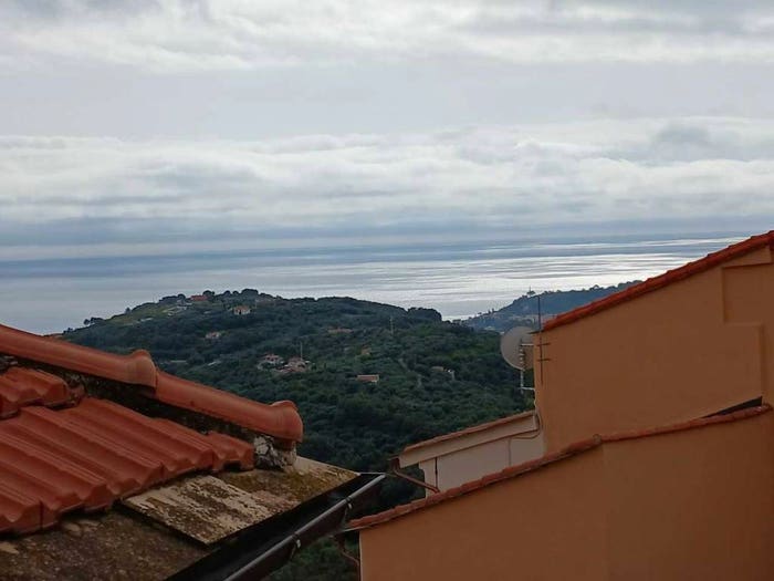 Casa quadrilocale in vendita in Via Ludovico Ariosto, Civezza
