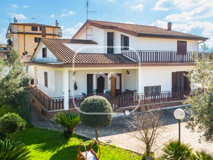 Casa con 6 locali in vendita in Via Pula, Rocca Cencia, Roma