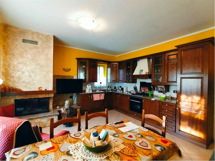 Casa quadrilocale in vendita in isola alta, Casano Dogana Isola, Luni