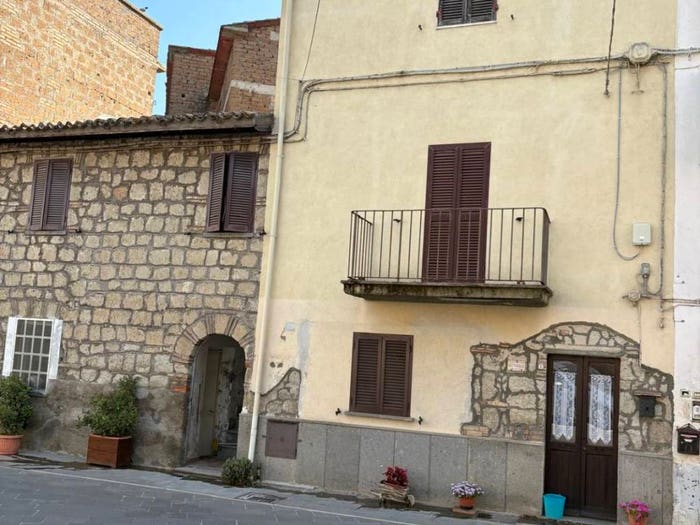 Appartamento trilocale in vendita in Via Appello, Centro, Graffignano