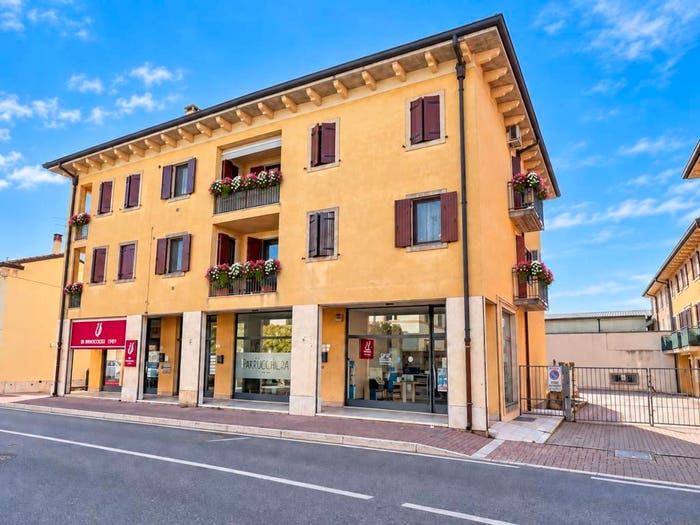 Appartamento trilocale in vendita in Via Novembre, Beccacivetta Azzano, Castel d'Azzano
