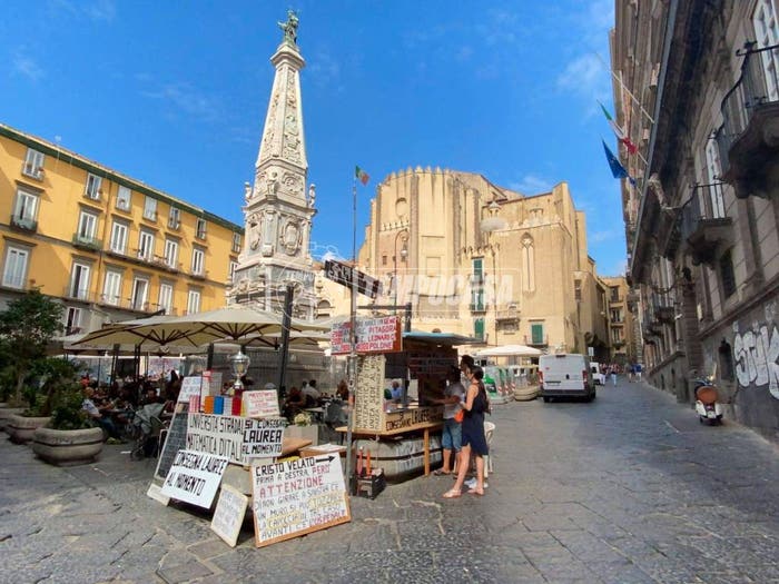 Appartamento con 5 locali in vendita in Via Benedetto Croce, Centro Storico, Napoli