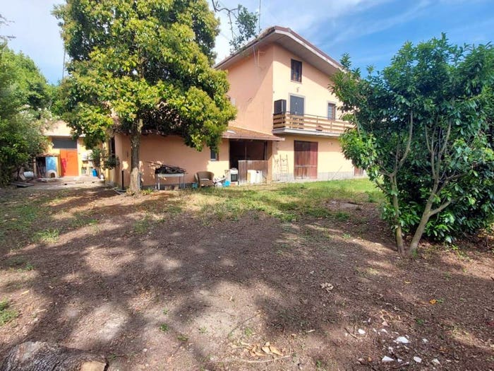 Appartamento quadrilocale in vendita in Via dello Scopiglieto, Formello
