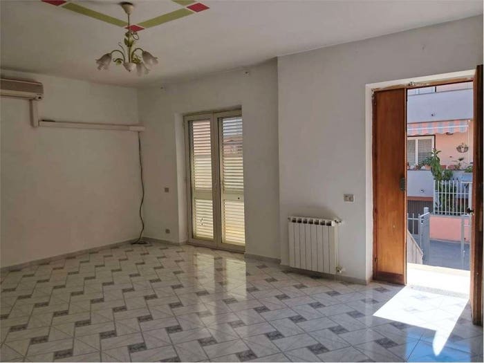 Casa con 6 locali in vendita in Via Mazzeo, Sparanise