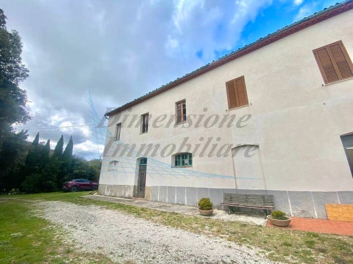 Casa con 6 locali in vendita in Strada Comunale Sant'Ippolito, Pomarance