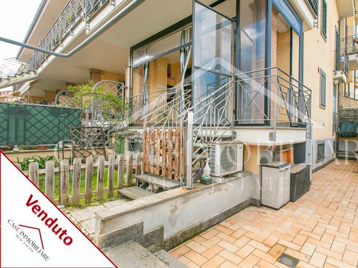 Appartamento trilocale in vendita in Via di Valle Muricana, Valle Muricana, Roma