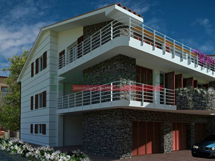 Appartamento con 6 locali in vendita in Via Collinet, Collinaia Monterotondo, Livorno