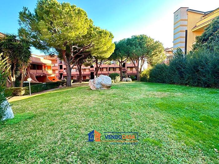 Appartamento trilocale in vendita in Viale Enrico Toti, Centro, Loano