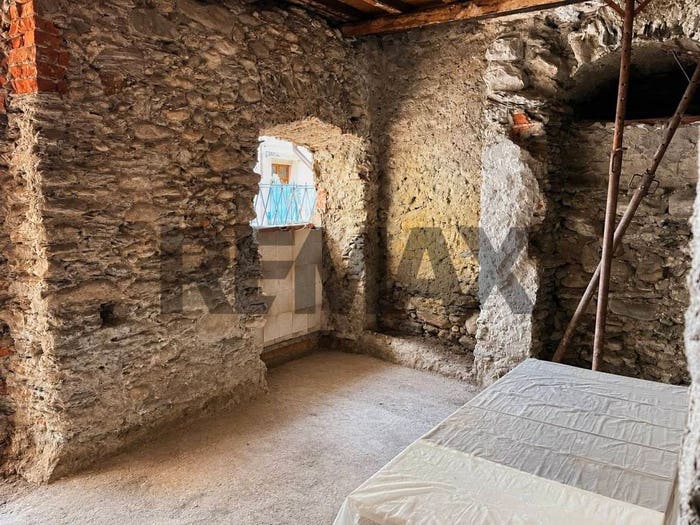Appartamento trilocale in vendita in Centro, Massa