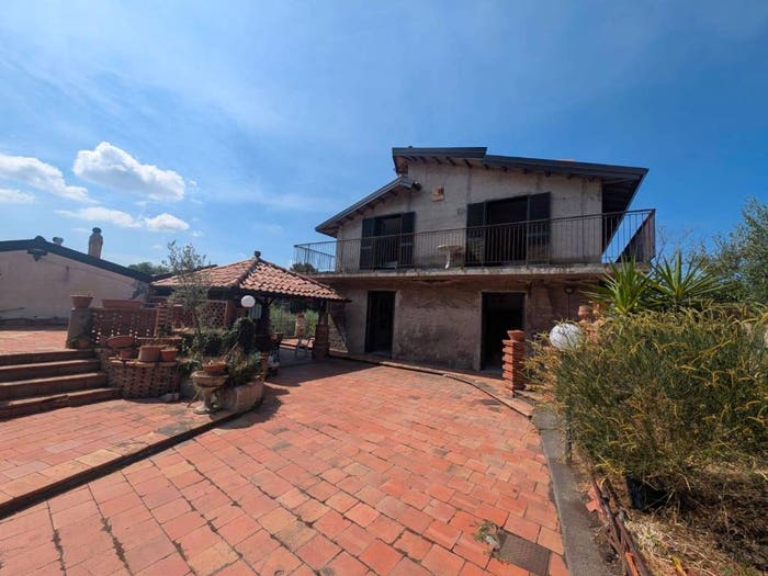 Casa con 6 locali in vendita in Strada Iazzo Vecchio, Santa Maria di Licodia