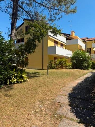 Appartamento trilocale in vendita in Viale dei Fiori, Centro, Lignano Sabbiadoro