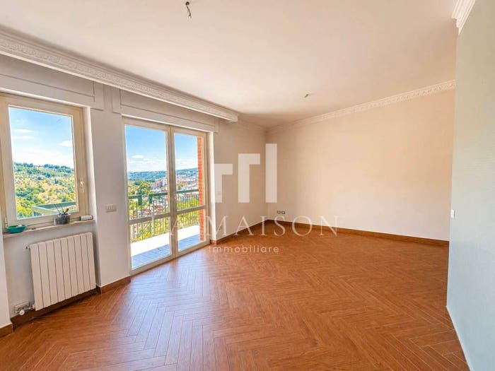 Appartamento trilocale in vendita in Via Roma, Mirabello Sannitico