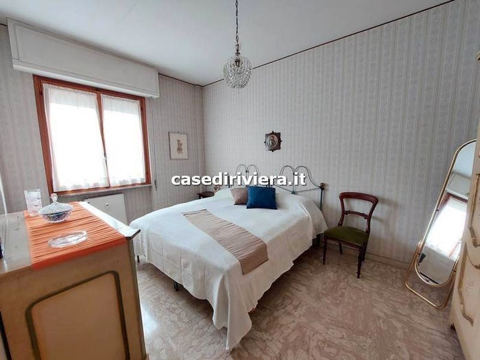 Appartamento bilocale in vendita in Viale Dante, Centro, Finale Ligure