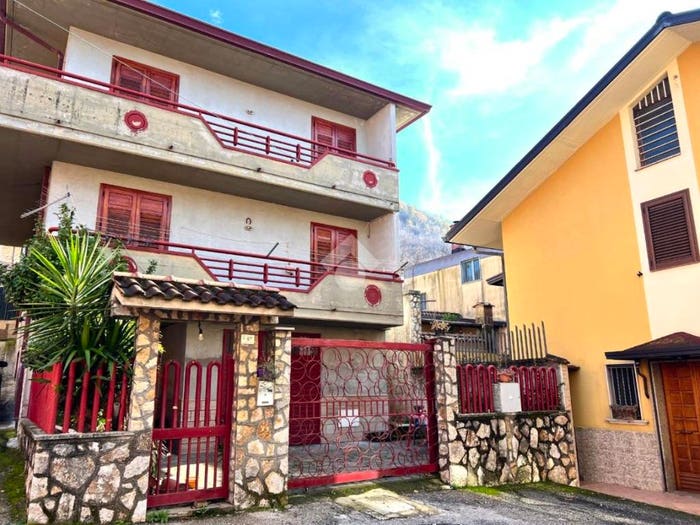 Casa con 5 locali in vendita in Via proberto, Sala, Serino