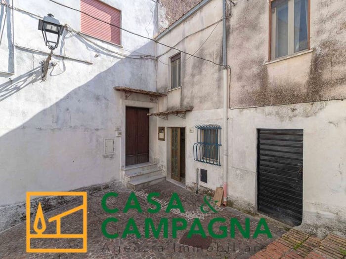 Casa con 5 locali in vendita in Via Ravone, Centro, Pratella