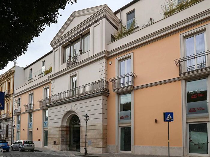Appartamento trilocale in vendita in piazza vanvitelli, Corso Trieste, Caserta