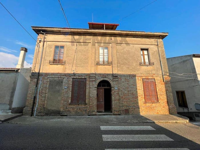 Casa con 6 locali in vendita in Via Scanderbek, San Cosmo Albanese