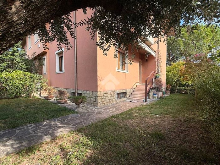 Casa quadrilocale in vendita in Via Villa Folonari, Centro, Cellatica