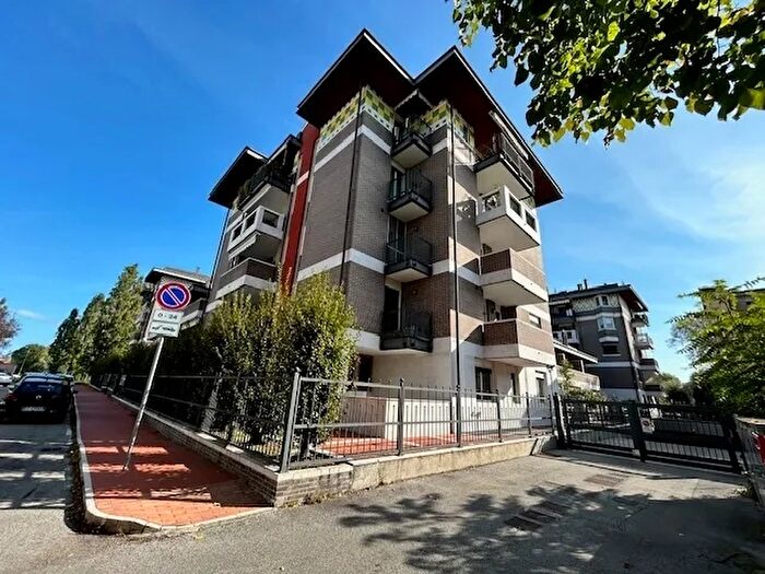 Casa con 7 locali in vendita in Via Bruno Toni, Rimini