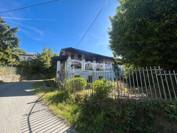 Casa con 6 locali in vendita in Frazione Filia, Castellamonte