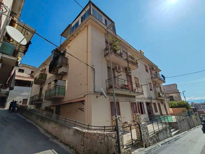 Appartamento trilocale in vendita in Via Cherubini, Provinciale, Messina