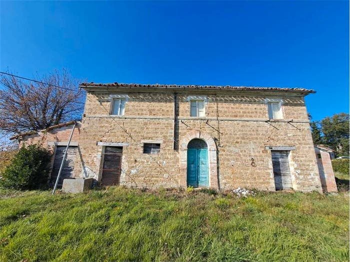 Casa con 6 locali in vendita in Via Pace, Centro, Monte Roberto