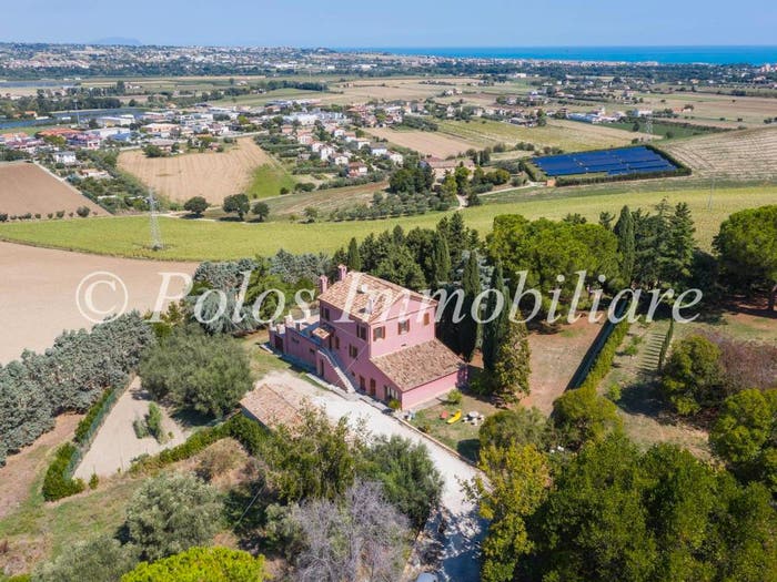 Casa con 6 locali in vendita in Contrada San Pietro Orgiano, Fermo