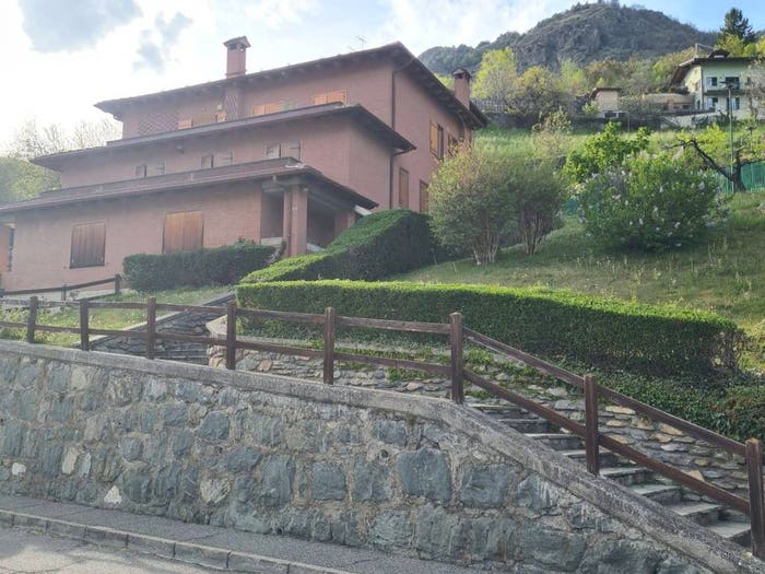 Appartamento monolocale in vendita in Regione Le Crou, Centro, Aosta