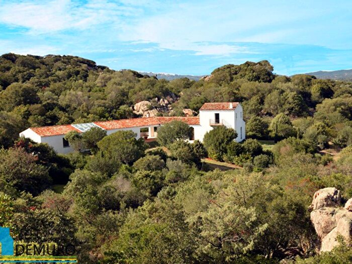Casa con 6 locali in vendita in Via Raica, Mannazzu Putzolu, Olbia