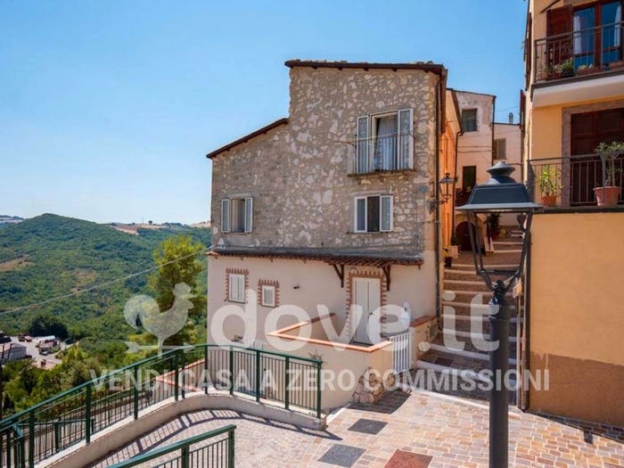Casa trilocale in vendita in Via Portengola, Centro, Gissi