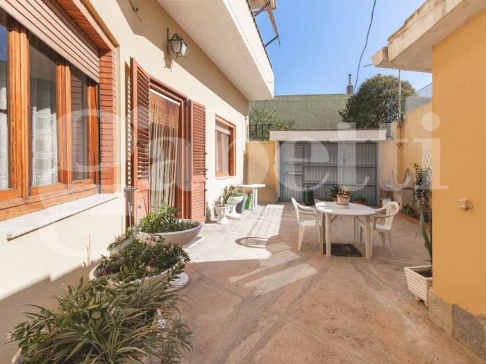 Casa con 5 locali in vendita in Dolianova