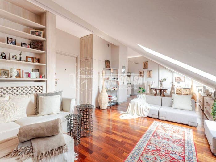 Appartamento trilocale in vendita in Via Nino Bixio, Porta Venezia, Milano