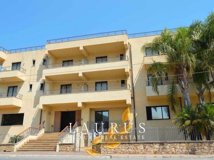 Casa con 6 locali in vendita in Via Nazionale, Centro, Falcone