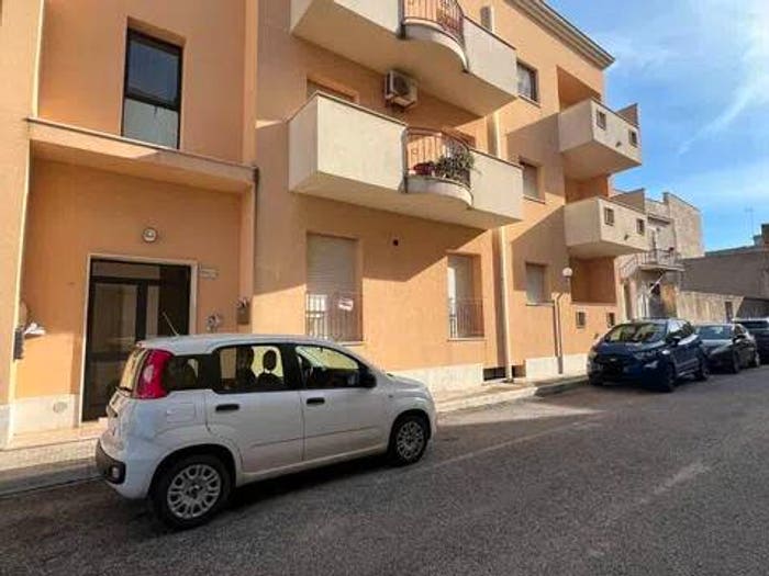 Casa con 6 locali in vendita in Piazza Giuseppe Garibaldi, Centro, Campobello di Mazara