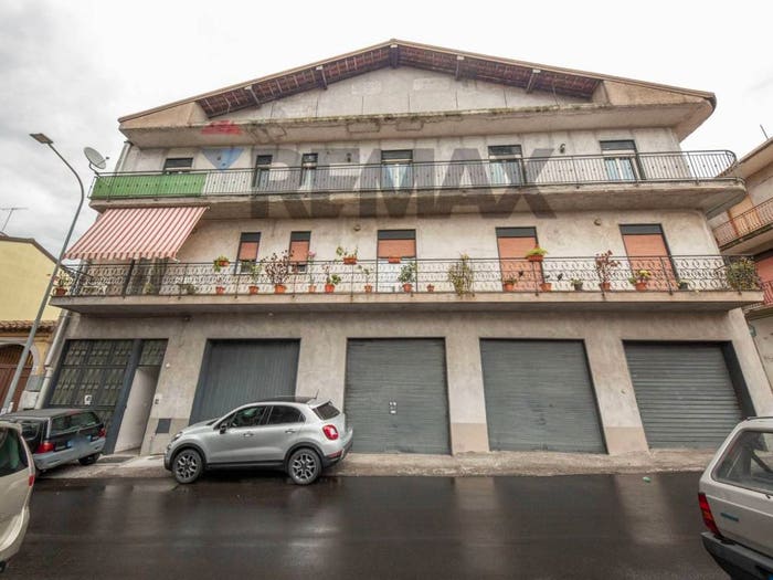 Appartamento con 5 locali in vendita in Via III retta ponente, Centro, Belpasso