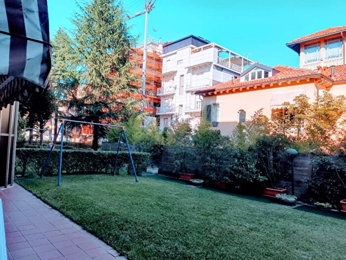 Appartamento con 6 locali in vendita in Corso Dante, Asti