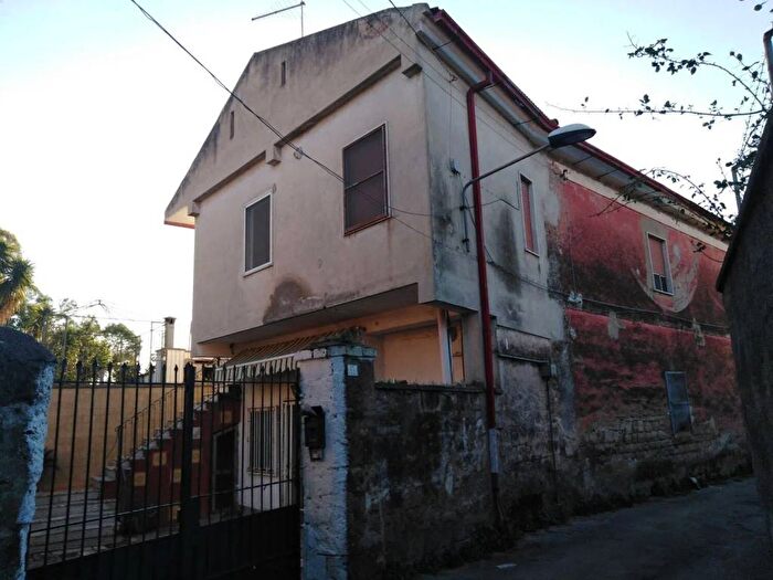 Casa con 6 locali in vendita in Via Chianale, San Leucio Briano, Caserta