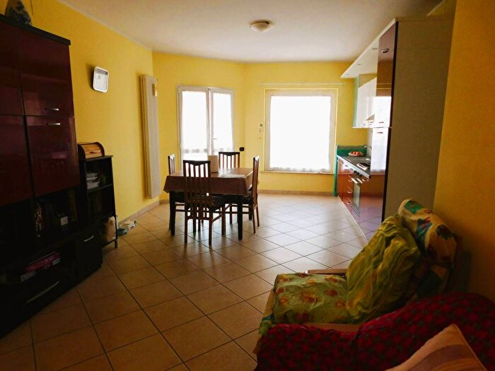 Appartamento trilocale in vendita in Via Leonardo da Vinci, Tortoreto Lido, Tortoreto