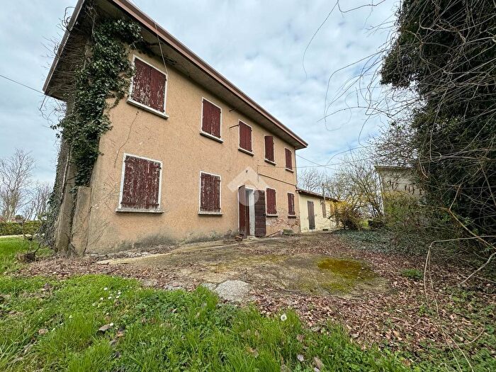 Casa trilocale in vendita in Via Giuseppe Garibaldi, Arzergrande