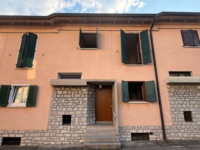 Casa con 5 locali in vendita in Via Eustacchio Rudio, Centro, Belluno