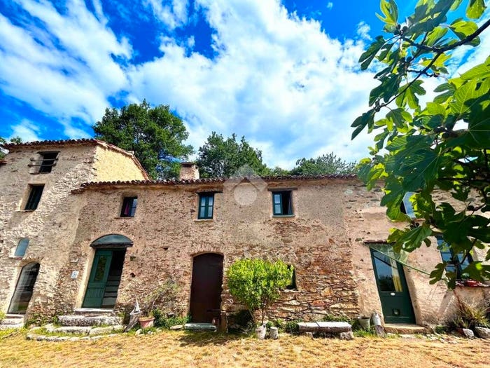 Casa con 6 locali in vendita in Località Orco Feglino, Finale Ligure