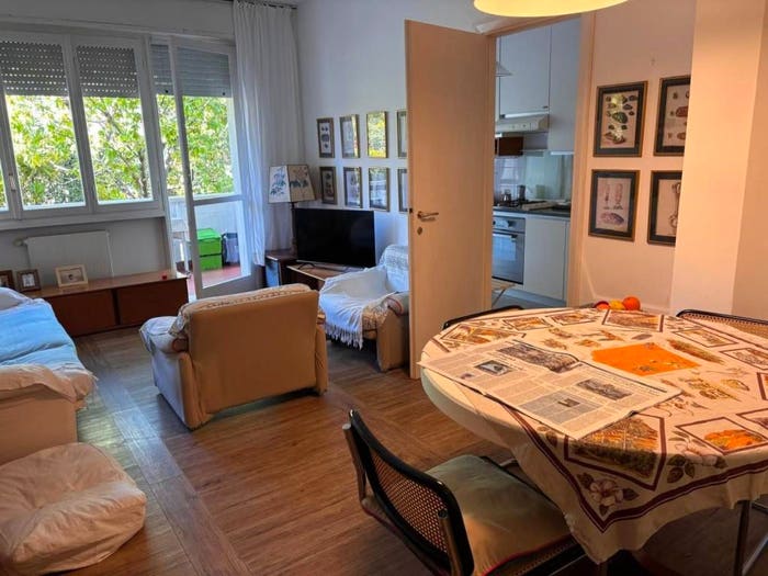 Appartamento con 6 locali in vendita in Marina di Massa Centro, Massa