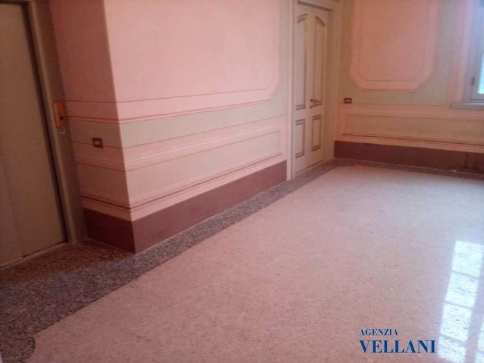 Appartamento con 6 locali in vendita in Centro Storico, Carpi