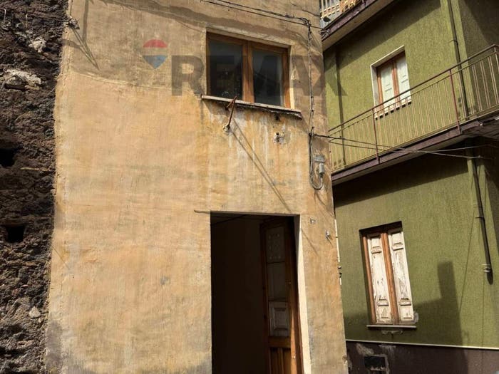 Casa bilocale in vendita in Cortile Mantova, Biancavilla