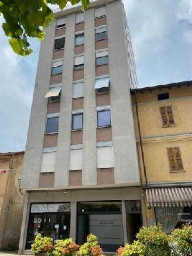 Appartamento trilocale in vendita in Piazza Giuseppe Garibaldi, Centro, Borgosesia
