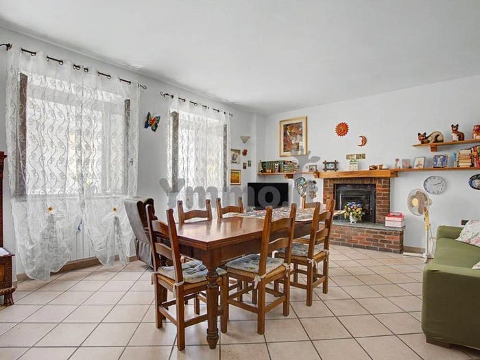 Appartamento con 5 locali in vendita in Contrada Crosa, Caldana, CocquioTrevisago