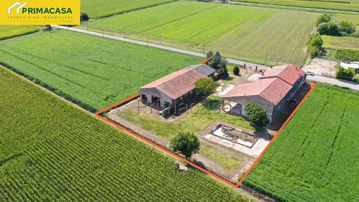 Casa trilocale in vendita in VIA GIAVONE, Veronella