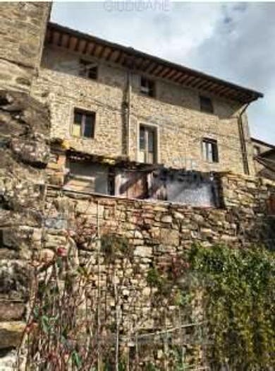 Casa con 5 locali in vendita in Via Lunga, Collodi Ponte all'Abate Monte a Pescia, Pescia